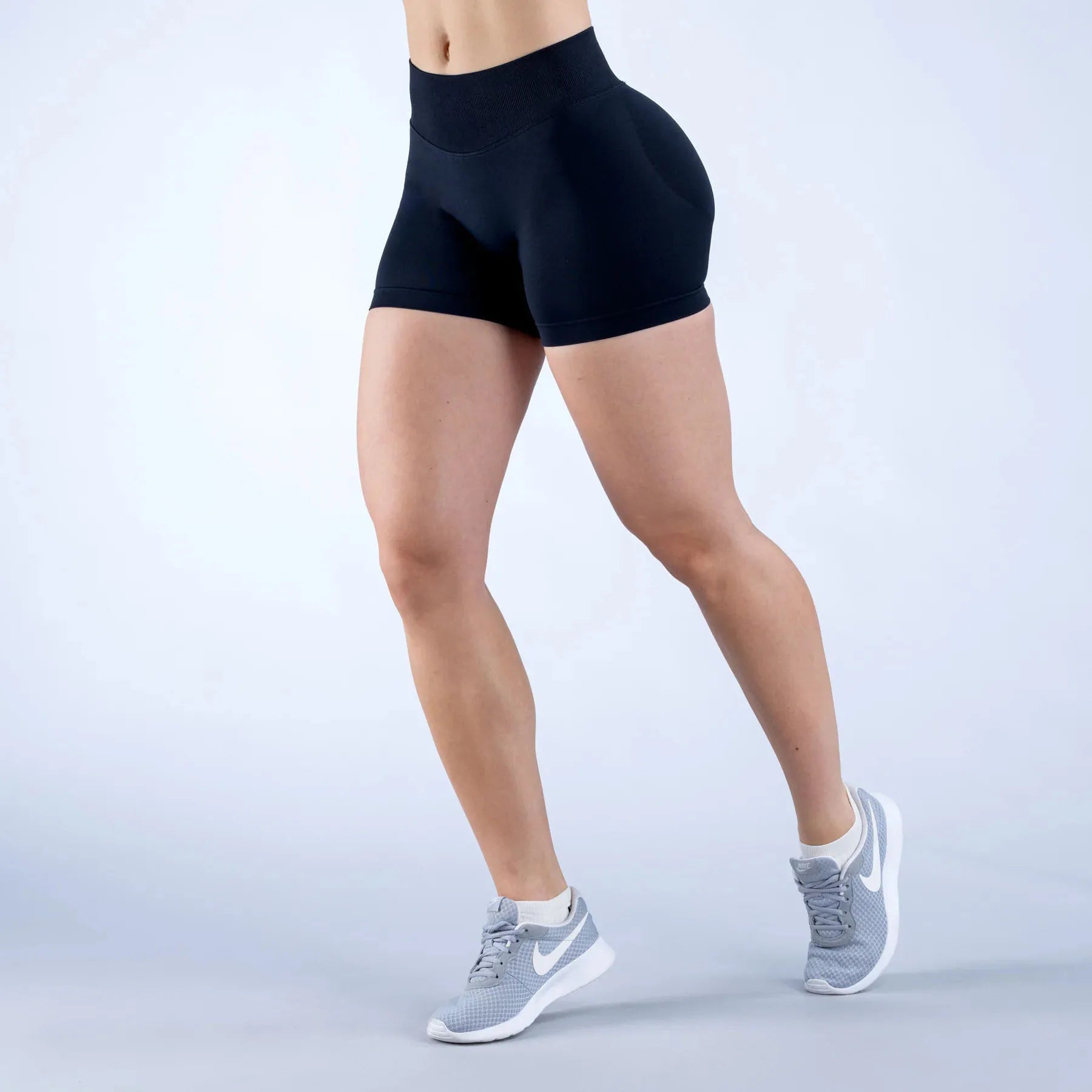 Seamless Sports Shorts Women Booty Yoga Shorts Quick Drying Fitness Tights Solid Workout Scrunch Customizable Lable